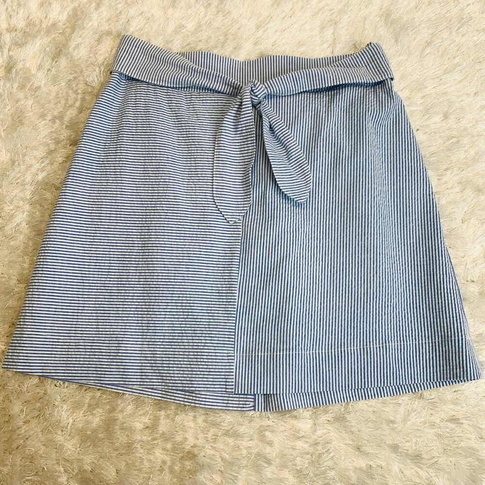 Maison Jules Blue White Seersucker Striped Skirt Sz medium?